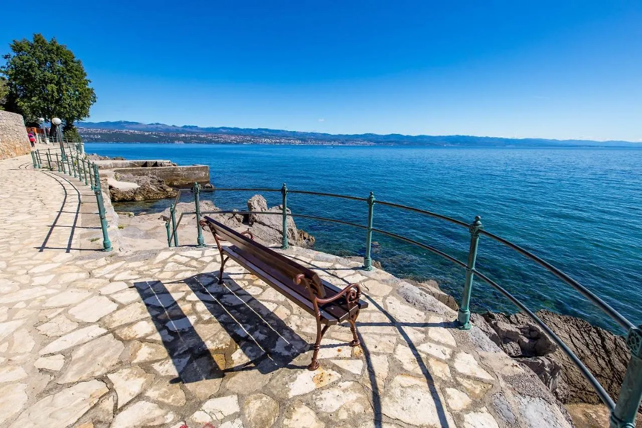 Apartment Carolina Opatija Kroatien